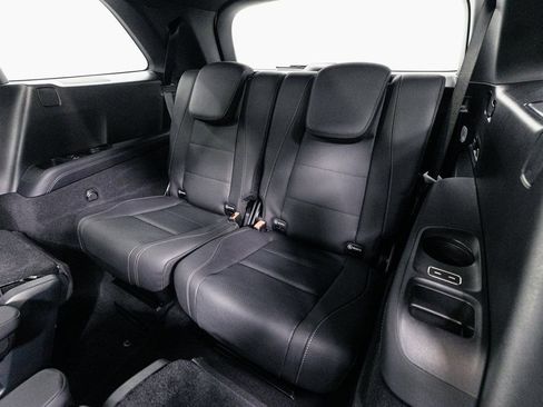 Certified 2026 Mercedes-Benz GLS 450 4MATIC image 31