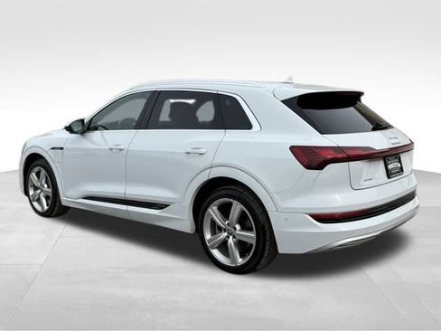 Used 2019 Audi e-tron Premium Plus image 5