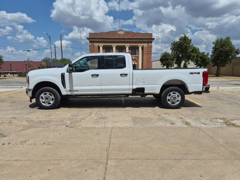 Used 2025 Ford F350 XLT AWD/4WD image 4