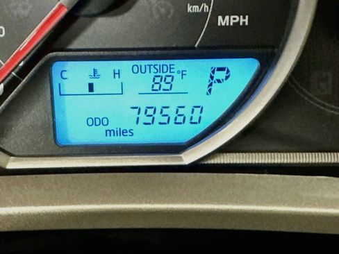 Used 2015 Toyota RAV4 LE FWD image 14