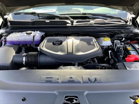 New 2026 RAM 1500 4x4 Crew Cab image 36