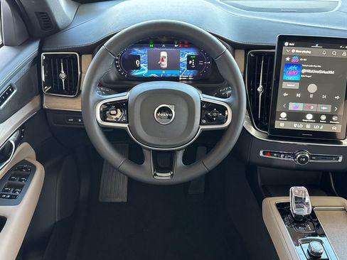 New 2026 Volvo XC90 T8 Plus image 13