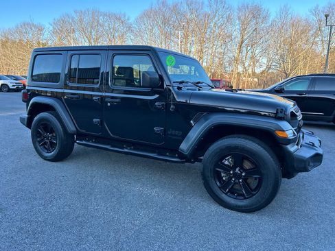 Used 2021 Jeep Wrangler Unlimited Sport image 3