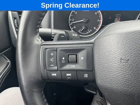 Used 2025 Nissan Rogue SV AWD/4WD image 24