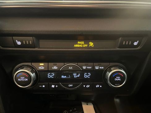Used 2017 MAZDA MAZDA3 Grand Touring FWD image 17