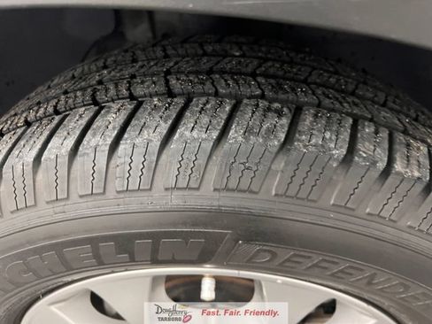 Used 2019 Hyundai Santa Fe SEL FWD image 19