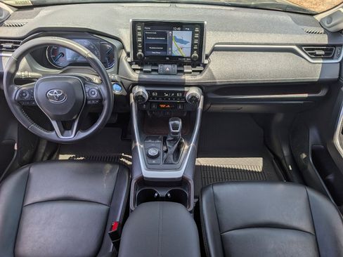 Used 2021 Toyota RAV4 Limited AWD/4WD image 4