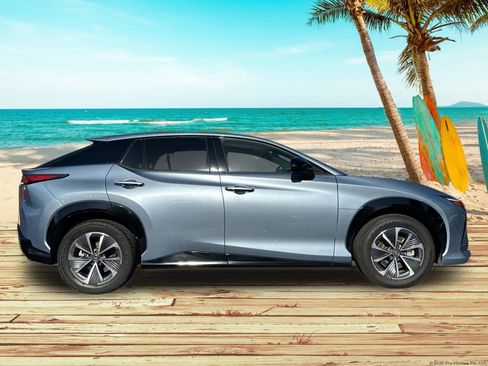 Used 2023 Lexus RZ 450e Premium w/ Technology Package image 6