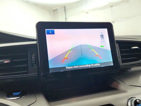 Used 2023 Ford Explorer XLT image 42