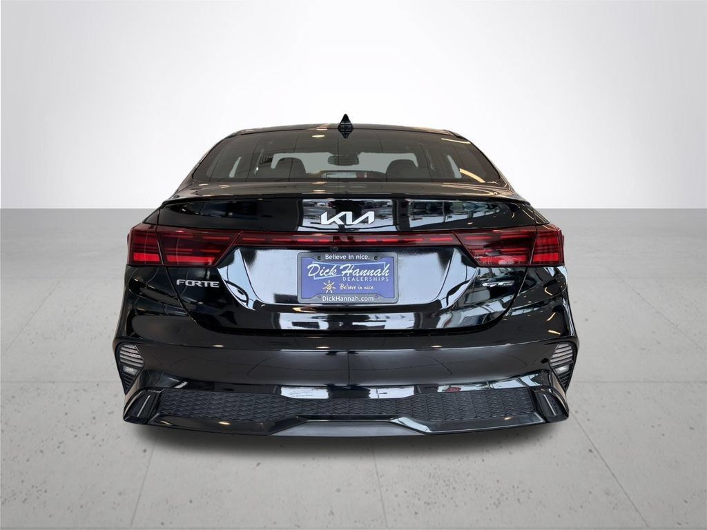 Used 2024 Kia Forte GT-Line w/ GT-Line Premium Package FWD image 8