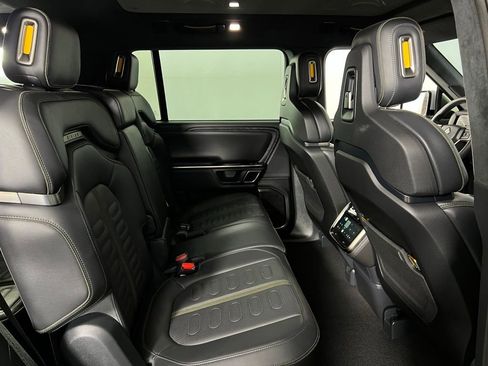 Used 2023 Rivian R1S Launch Edition image 33