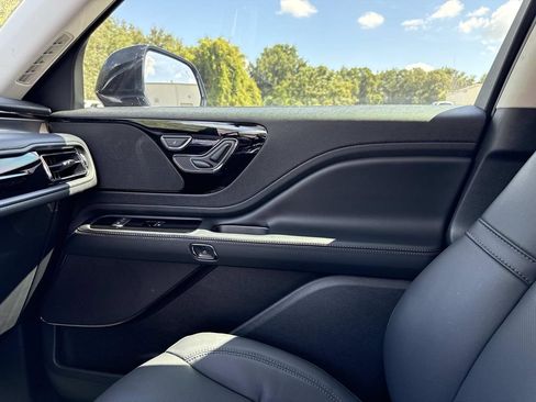 New 2026 Lincoln Aviator 2WD image 23