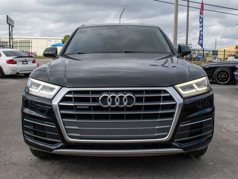 Used 2018 Audi Q5 2.0T Premium Plus w/ Premium Plus Package AWD/4WD image 2