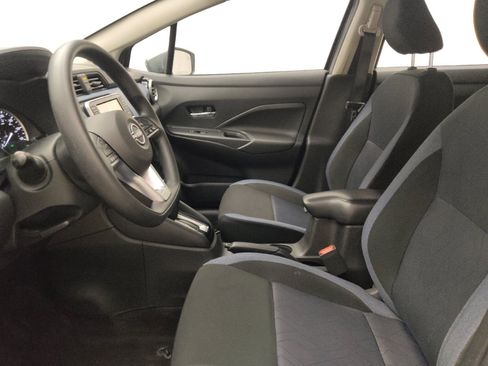Used 2025 Nissan Versa SV FWD image 17