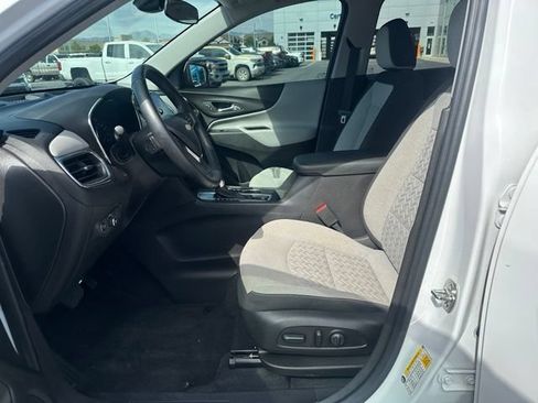 Certified 2024 Chevrolet Equinox LT FWD image 16