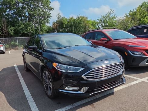 Used 2017 Ford Fusion Titanium AWD/4WD image 2