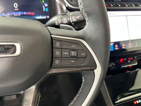 Used 2023 Jeep Grand Cherokee 30th Anniversary image 16