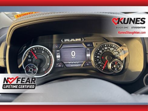 Used 2024 RAM 2500 Laramie AWD/4WD image 19