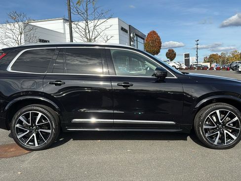 Used 2024 Volvo XC90 B6 Plus image 2