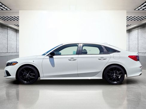 Used 2023 Honda Civic Sport image 9