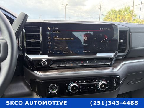 Used 2024 GMC Sierra 1500 Elevation AWD/4WD image 16