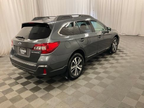 Used 2018 Subaru Outback 2.5i Limited AWD/4WD image 2