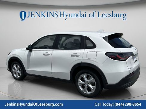 Used 2025 Honda HR-V LX image 7