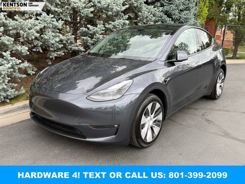 Used 2023 Tesla Model Y Long Range AWD/4WD image 3