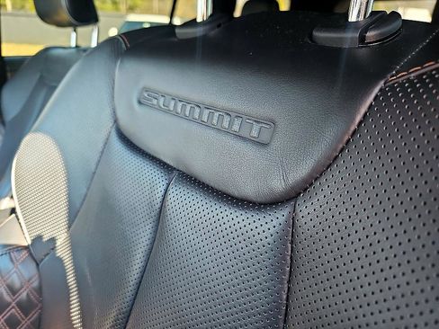 Used 2023 Jeep Grand Cherokee L Summit w/ Luxury Tech Group V image 16