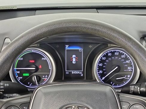 Used 2021 Toyota Camry LE FWD image 27