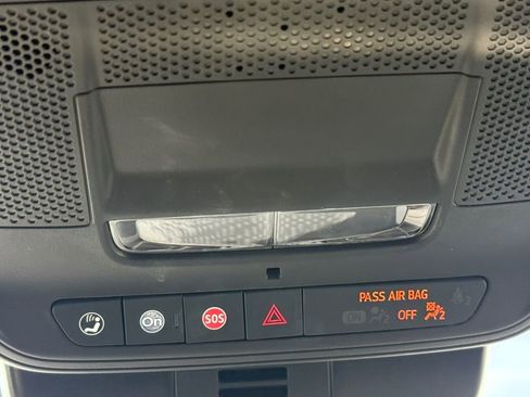 Used 2025 GMC Acadia Elevation FWD image 18