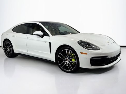 Used 2023 Porsche Panamera 4 w/ Premium Package image 3