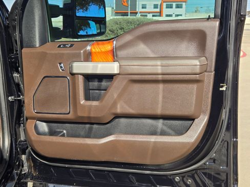 Used 2018 Ford F250 King Ranch w/ King Ranch Ultimate Package image 30