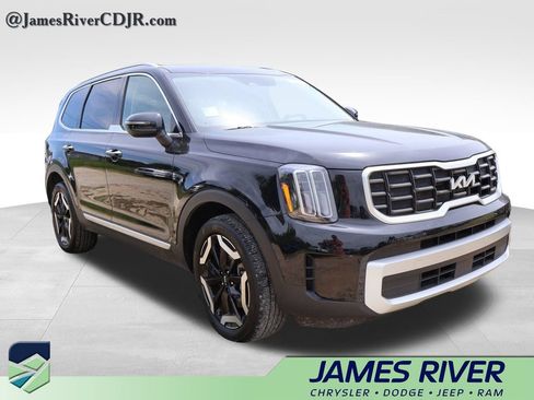 Used 2025 Kia Telluride S FWD image 12