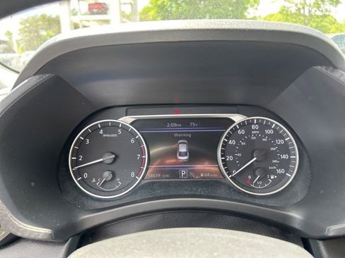 Used 2024 Nissan Sentra SV FWD image 21