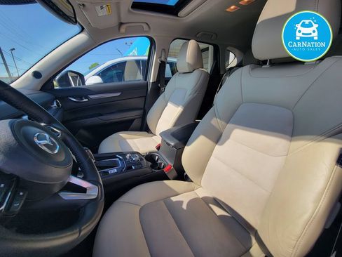 Used 2017 MAZDA CX-5 Touring w/ Preferred Equipment Package FWD image 8