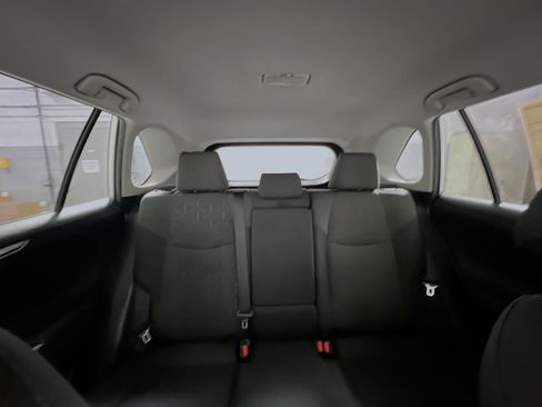 Used 2020 Toyota RAV4 XLE FWD image 33