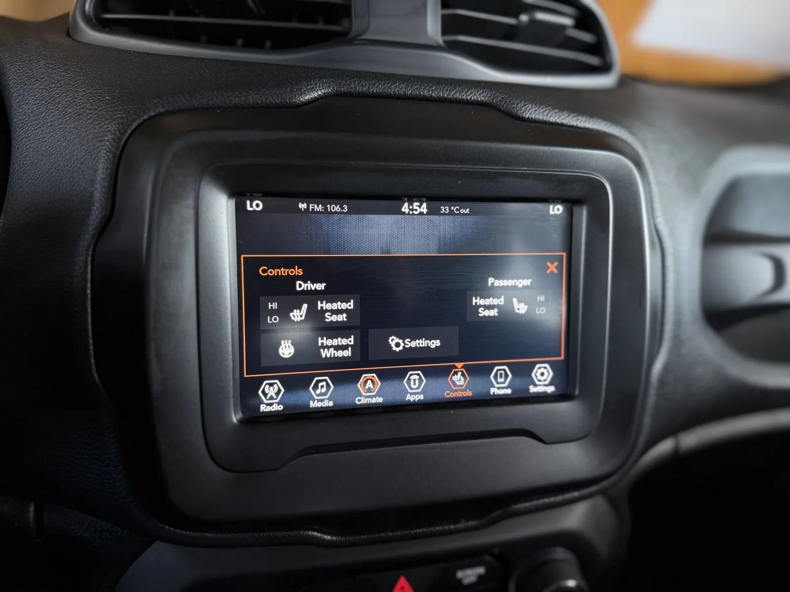 Used 2020 Jeep Renegade Altitude AWD/4WD image 28