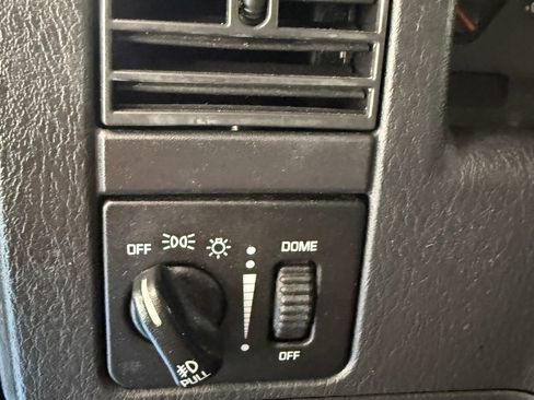 Used 2001 Dodge Durango R/T image 38