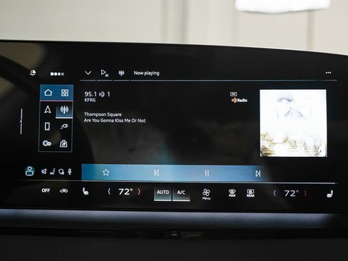 Certified 2025 Audi Q6 e-tron Premium w/ Convenience Package image 19