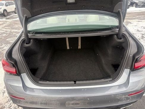 Used 2022 BMW 530i xDrive w/ Premium Package image 18