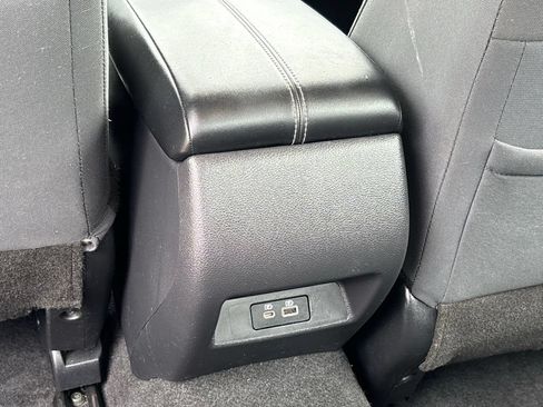 Used 2025 Nissan Altima 2.5 SV FWD image 14