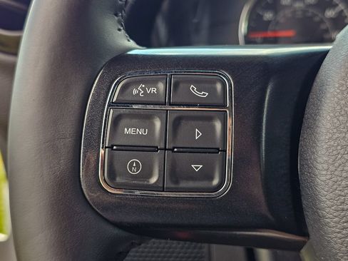 Used 2018 Jeep Wrangler Unlimited Rubicon AWD/4WD image 18