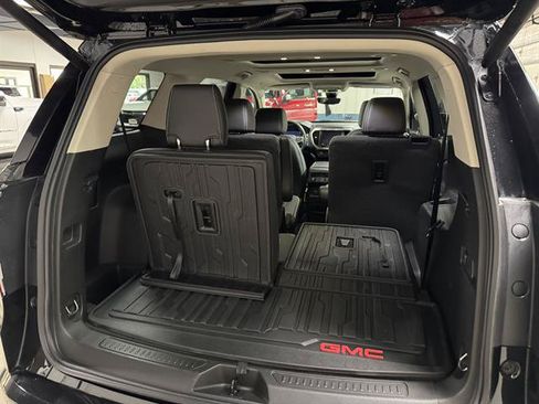 Certified 2021 GMC Acadia Denali w/ Denali Ultimate Package AWD/4WD image 12