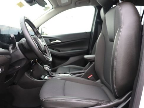 Used 2025 Buick Encore GX Preferred FWD image 11