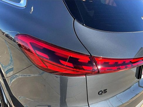 Used 2025 Audi Q5 Premium Plus w/ Premium Plus image 32