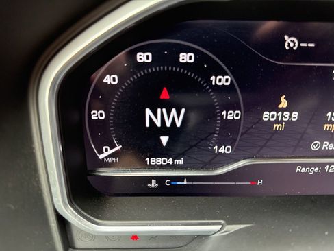 Used 2024 GMC Sierra 3500 Denali image 28