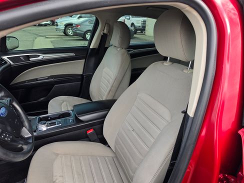 Used 2020 Ford Fusion S FWD image 13