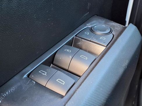 New 2026 GMC Canyon Elevation w/ Convenience Package image 16