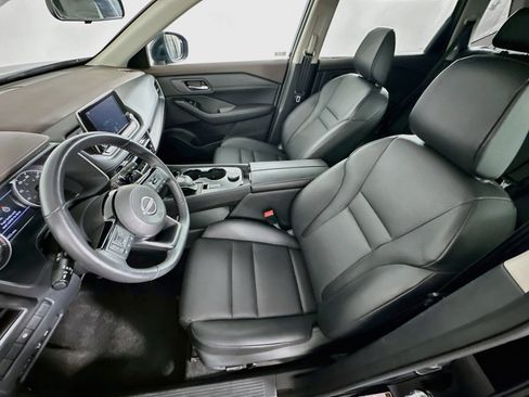 Used 2023 Nissan Rogue SV w/ SV Premium B Package AWD/4WD image 13